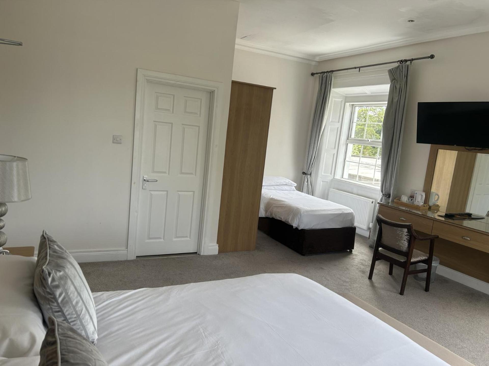 Drummond Hotel Ballykelly Bagian luar foto